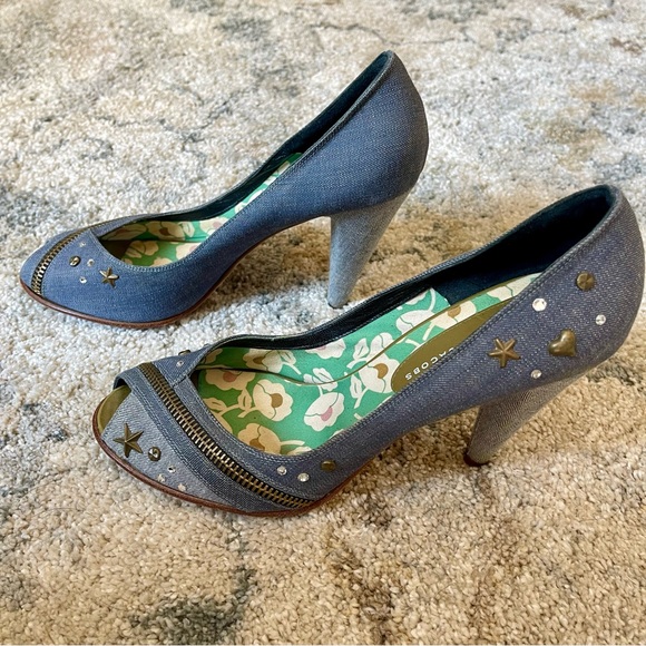 Marc by Marc Jacobs denim peep toe heels embellishment. Size 40 US 9.5-10 - Picture 4 of 7